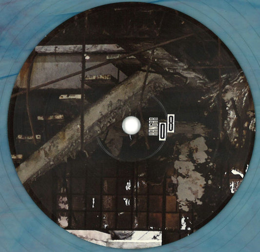 Hangar 08